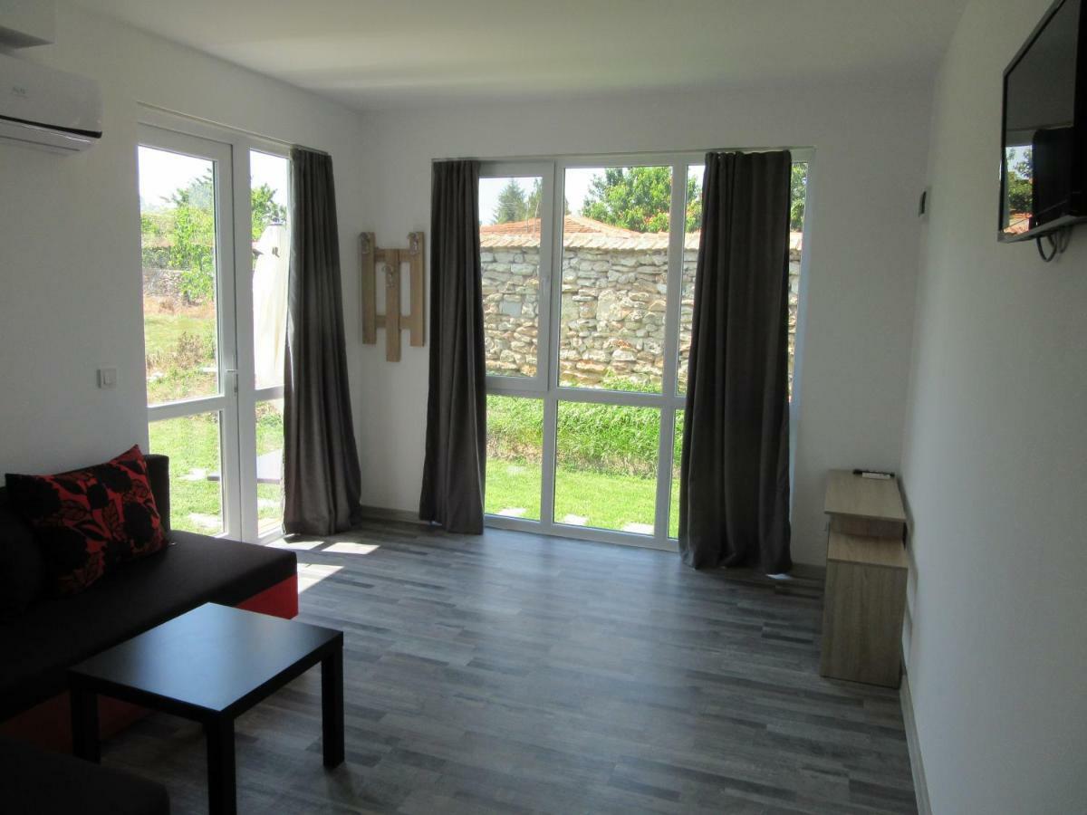 Karia Apartments Shabla Buitenkant foto
